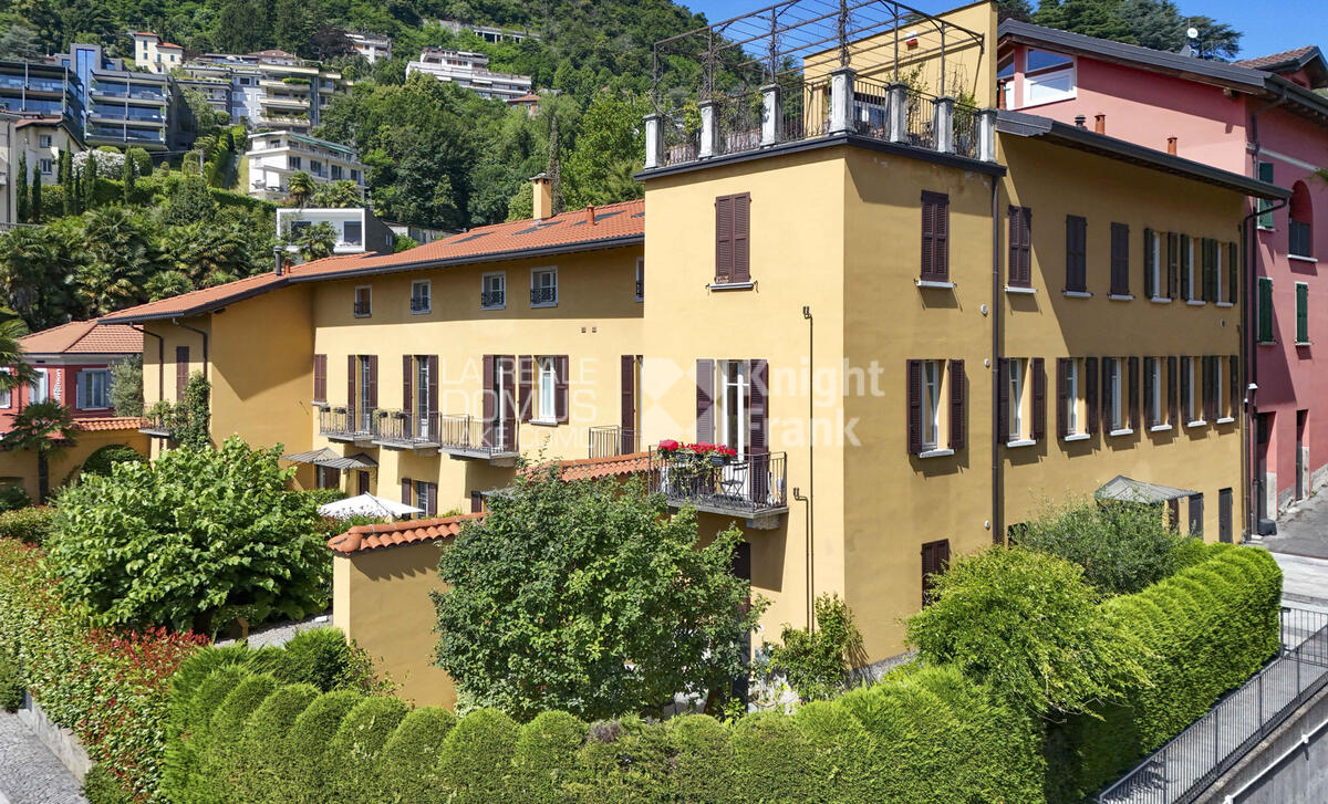 Appartamento signorile con posto auto 