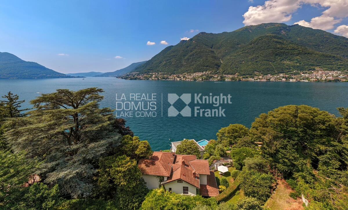 Splendida propriet&agrave; con vista lago panoramica e parco